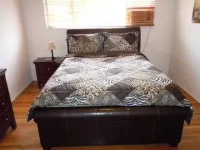 One-Bedroom Apartment in Beverly Hills - Image 3