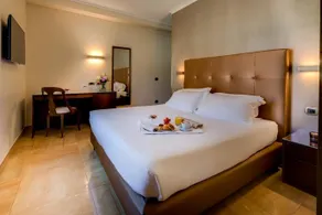 BEST WESTERN PLUS HOTEL GALLES - Image 3