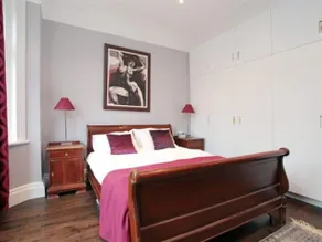 Veeve Spacious 6 Bed Family Home Bristol Gardens Putney - Image 2