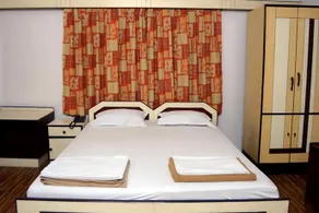 Harry Guest House - Image 3