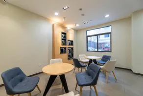 Hi Inn Ningbo Fenghua Wanda Plaza Hotel - Image 4