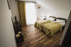 Casa Cu Nuc - Image 3