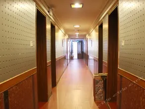 Shunlu ・ Waterfront Residence | Oriental Aesthetics Lakeside Garden Hotel - Image 4