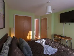 Harrow Private Rooms - Image 4