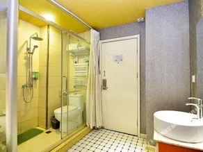 AISHANG THEME HOTEL - Image 5