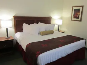 Holiday Inn Express & Suites N Waco Area - West - Image 4