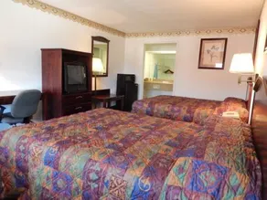 Island Suites Bay City - Image 3