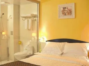Chengdu Holiday Sunshine Hotel - Image 3
