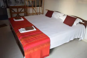Happy Feet Guest House - Image 2