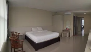 Hotel Grand Bromo Pacitan - Image 1