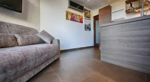 Anthony's Maisonette - Image 3