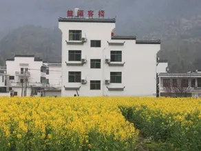 Longwei Hotel - Image 2
