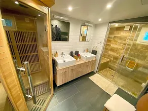 Chambre Jacuzzi love room - Image 4