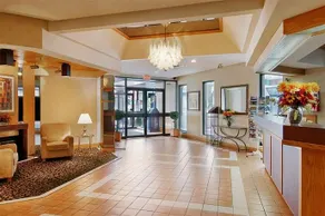 Ramada Coral Resort Niagara Falls - Image 4
