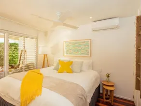 3 Dolphins Apartments - Image 3