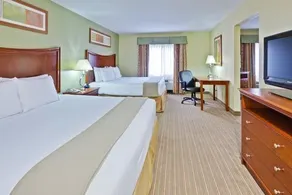 Holiday Inn Express Winfield - Image 5