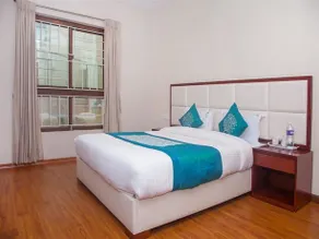 Hillcrest Metro by OYO Rooms - Image 2