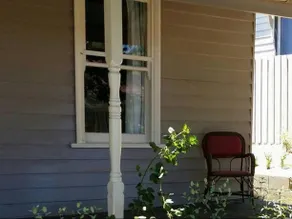 Cream Cottage - Image 2