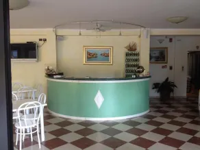 Hotel Renadoro - Image 4