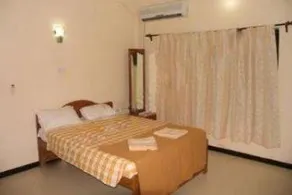 OYO Rooms Candolim Inn - Image 5