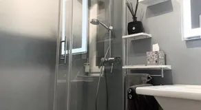 Silver Whirlpool Suite - Image 4