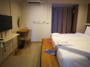 Thousand-Ten Thousand Residence & Hotel - Image 2