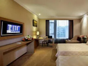 Maple Leaf Modern Hotel - Image 4