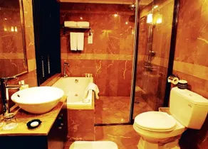 Gloria Plaza Hotel Wanzhou - Image 5