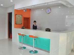MINGHU IMPRESSION EXPRESS HOTEL, JINAN - Image 2