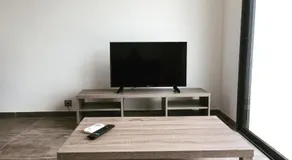 Appartement une chambre avec vue mer et montagnes, proche du centre -1 - Image 3