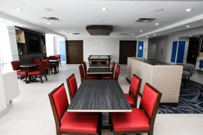 Hampton Inn Hillsboro - Image 5
