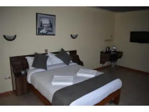 Serenade Hotel - Image 3