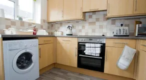 Queens House Bournemouth - Image 5