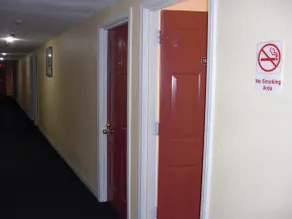Tropicana Motel - Image 2