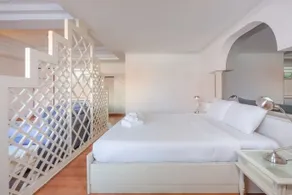 Mike Hotel - Image 5
