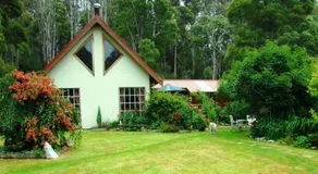 Shakespeare's Wilderness Chalet - Image 4