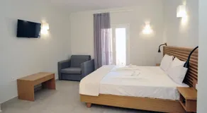 Mithos Premium Rooms - Image 2