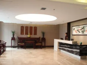 HR-East Hotel - Image 2