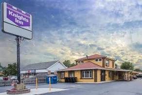 Knights Inn Tonawanda/Buffalo Area - Image 2