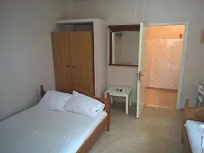 Rooms & Studios Kampouri - Image 3
