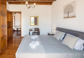 Freelance Holidays Villa - Image 4