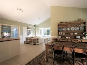 Currumbin Hideaway Holiday Home - Image 3