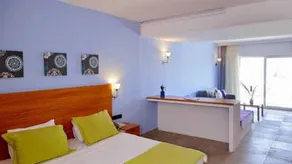 Javelin Beach Club & Spa - Image 4