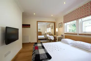 Greenlees Lodge - Image 3
