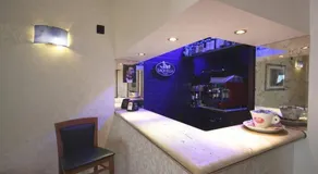 Harri's - Image 3