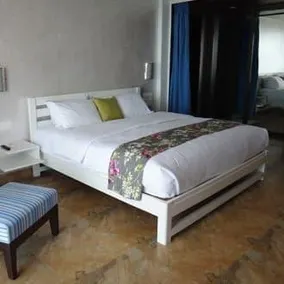 Avisa Nila Beach Resort - Image 5