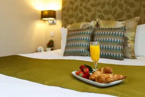 Kingfisher Serviced Apartments - Image 5