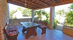 House 917 - Image 2