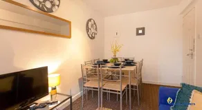 Gabriella Aprt, 3 Bedroom, Parking, City Centre - Image 4