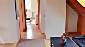 VOLL ausgestattete DG- Wohnung in HDH ruhige zentrale Lage - Image 4